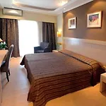 Otel Lydia 2*