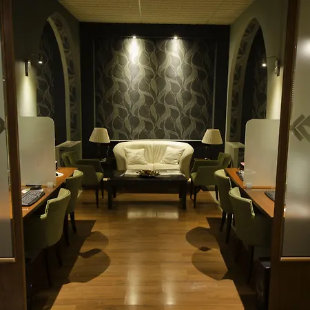 Lydia Hotel 2*