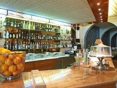 Lydia Hotel 2*