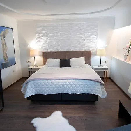 Lydia Hotel